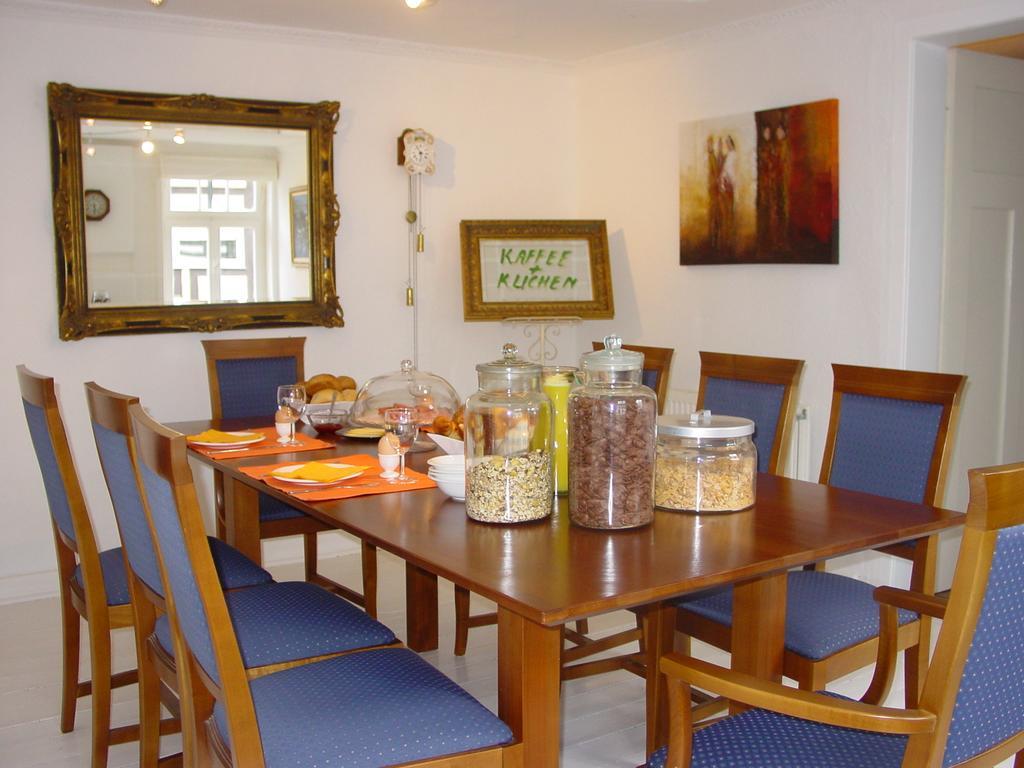 Robert'S Bed & Breakfast Helmarshausen Ngoại thất bức ảnh