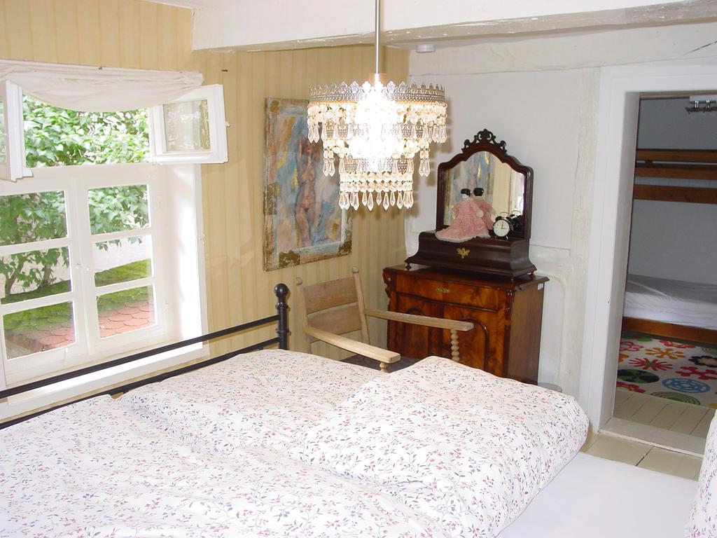 Robert'S Bed & Breakfast Helmarshausen Ngoại thất bức ảnh