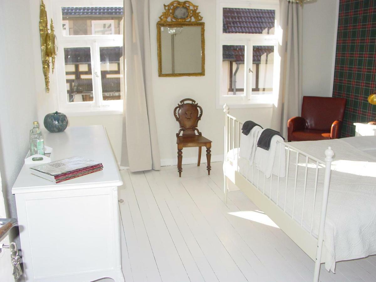 Robert'S Bed & Breakfast Helmarshausen Ngoại thất bức ảnh