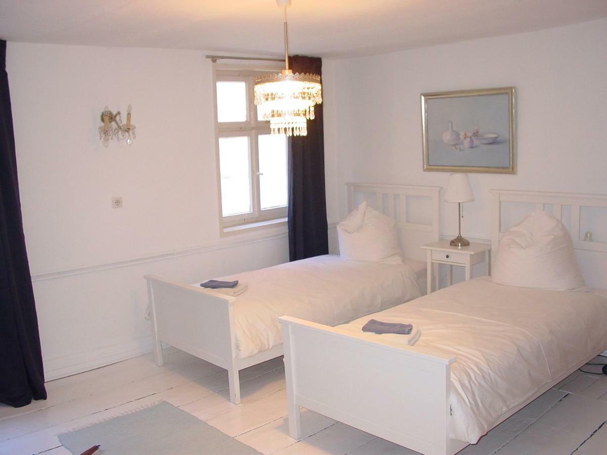 Robert'S Bed & Breakfast Helmarshausen Ngoại thất bức ảnh