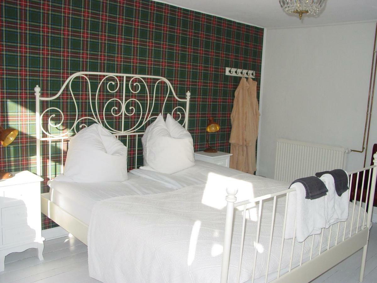 Robert'S Bed & Breakfast Helmarshausen Ngoại thất bức ảnh